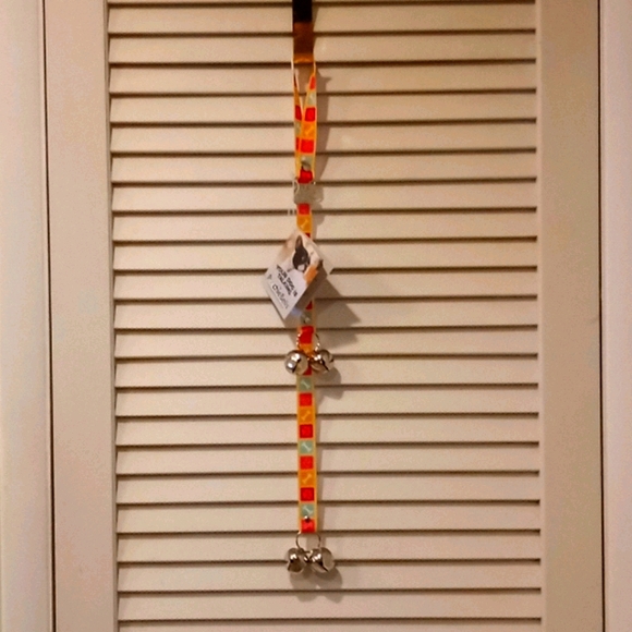 Poochie Bells - Picture 1 of 4